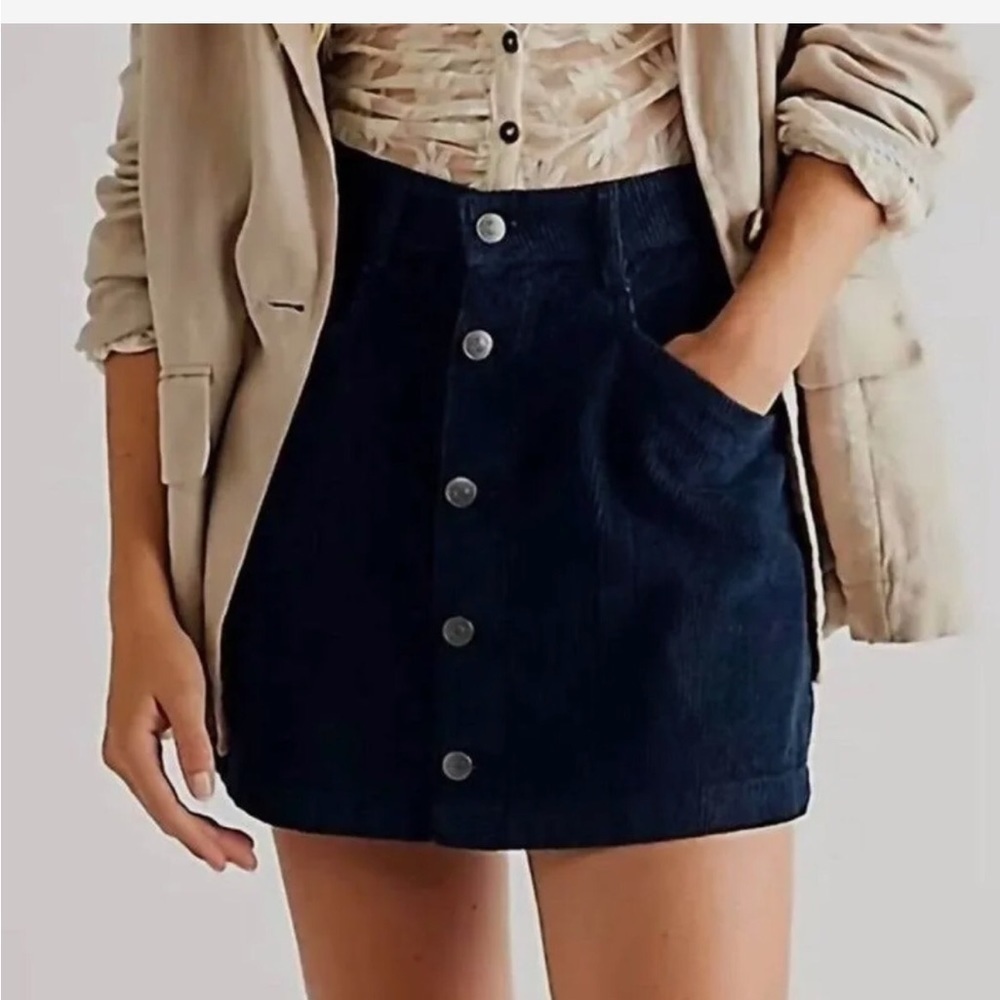 New FREE PEOPLE Navy Ray Corduroy Button Front Mini Skirt Size‎ 0 Feminine